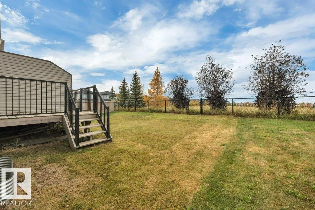 64 SANDALWOOD PL