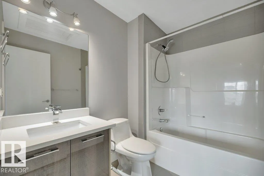 64 SANDALWOOD PL