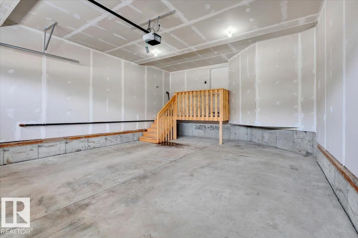 20883 131 AV NW