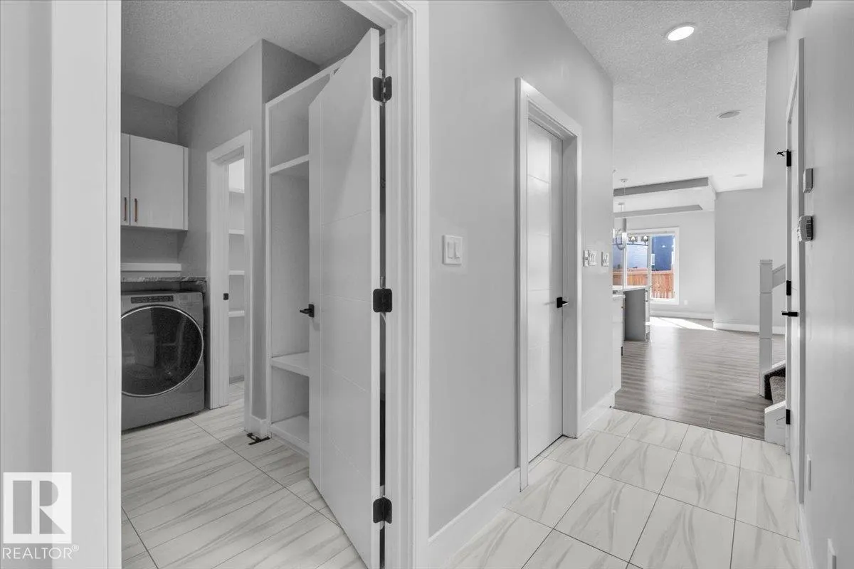 20883 131 AV NW