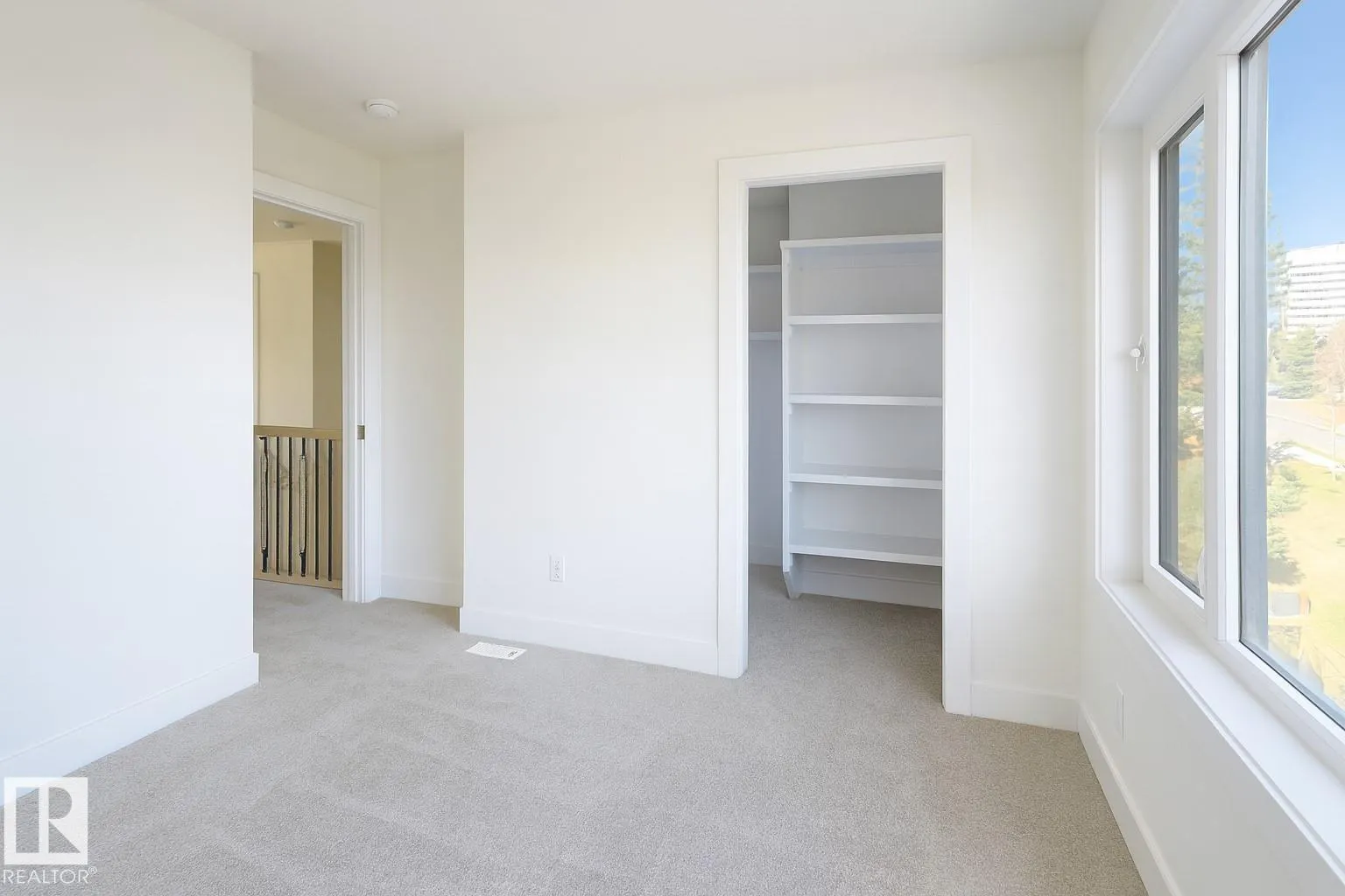 5304 104A ST NW