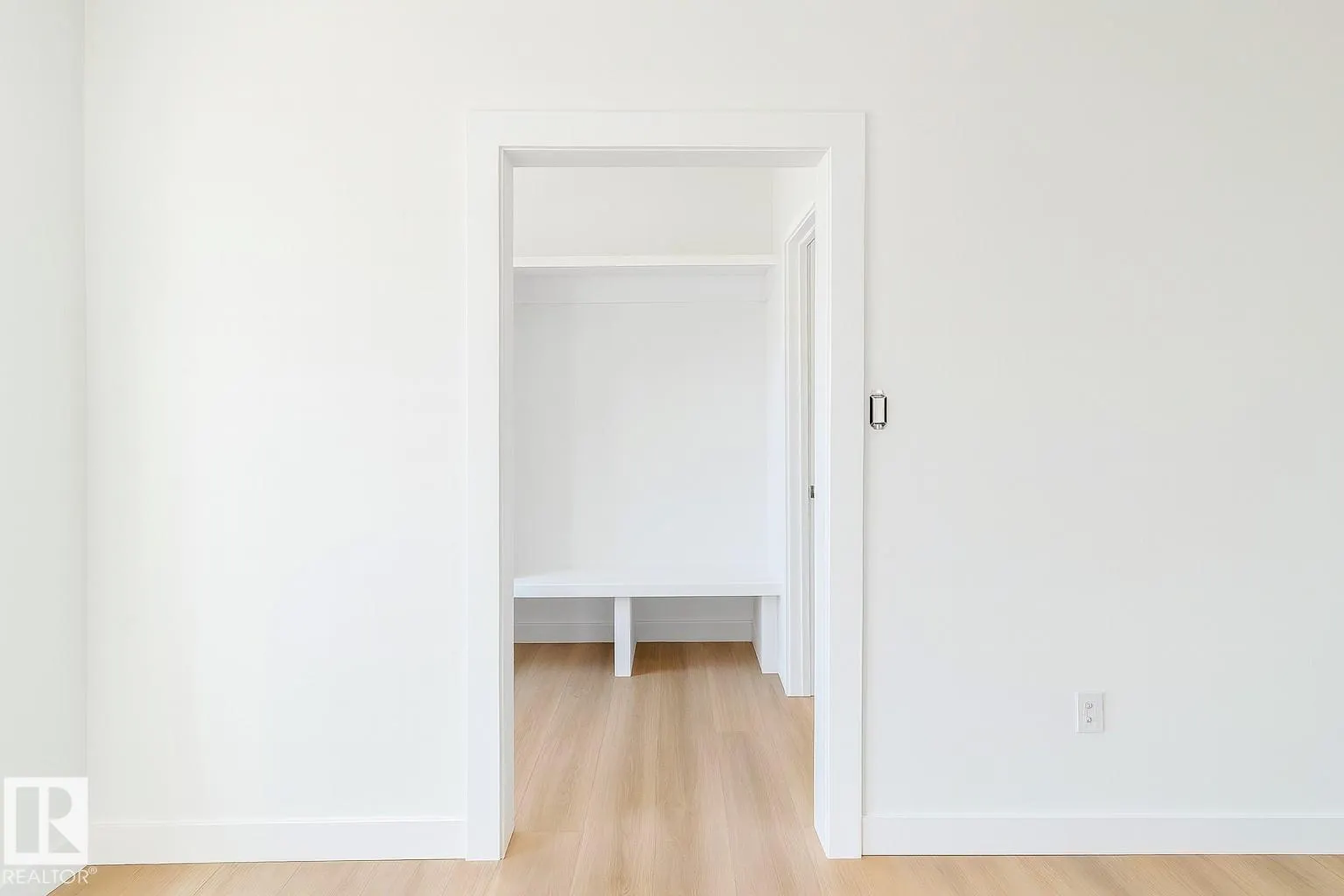 5304 104A ST NW