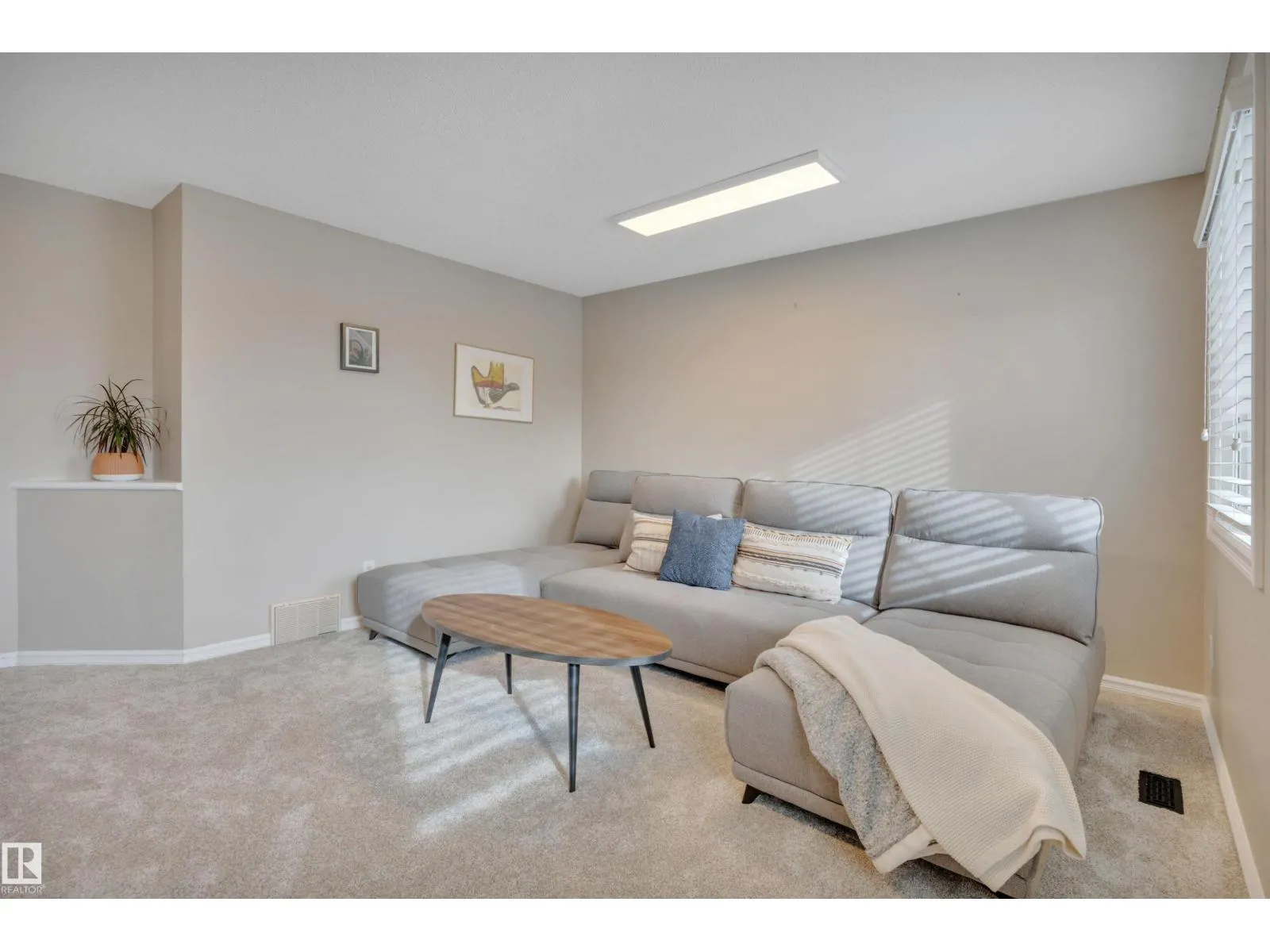 17632 87 ST NW