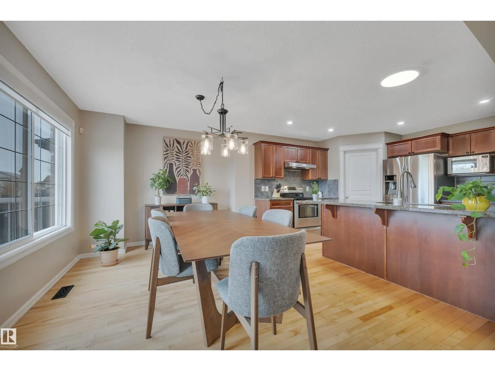 17632 87 ST NW