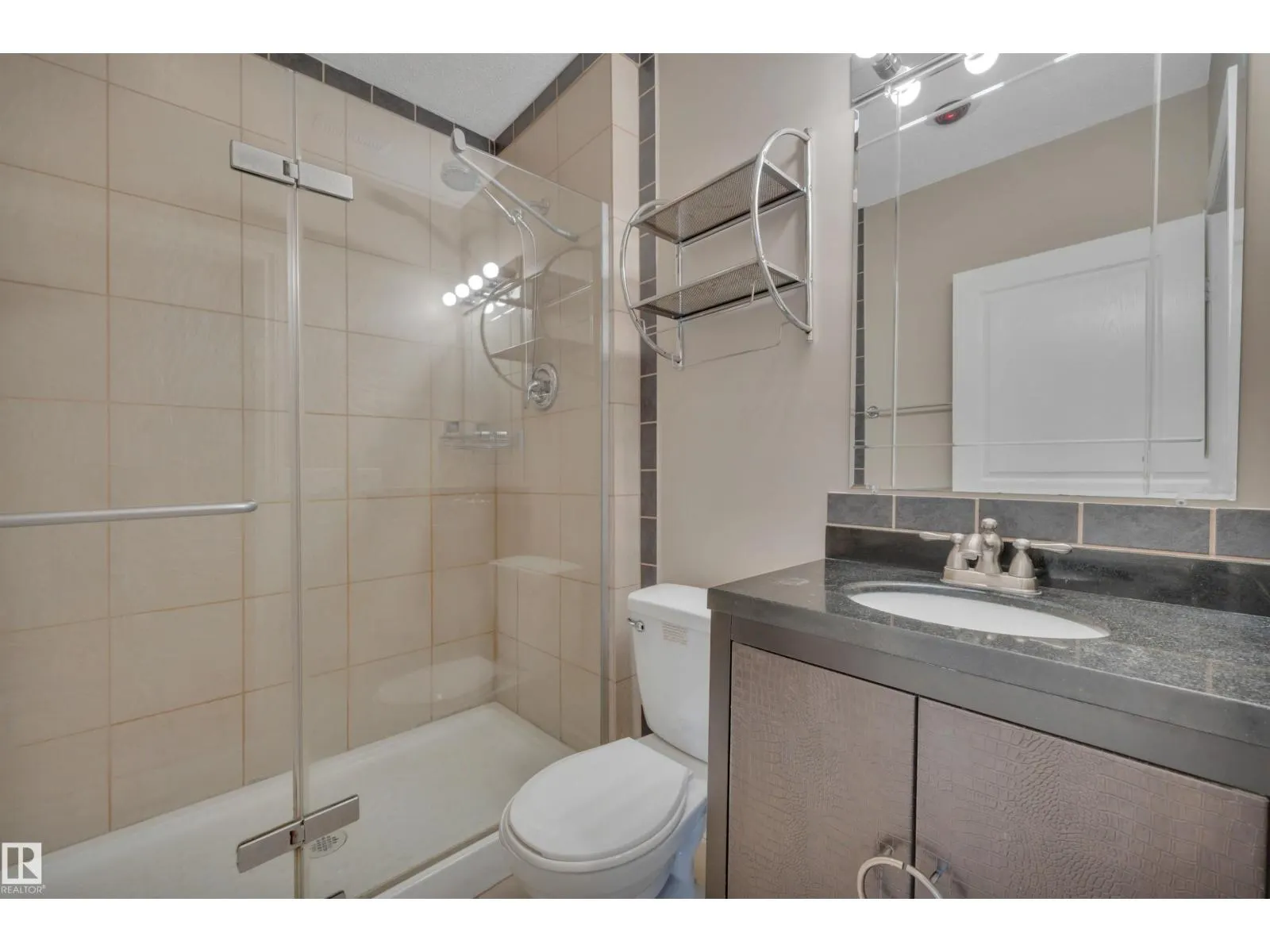 17632 87 ST NW