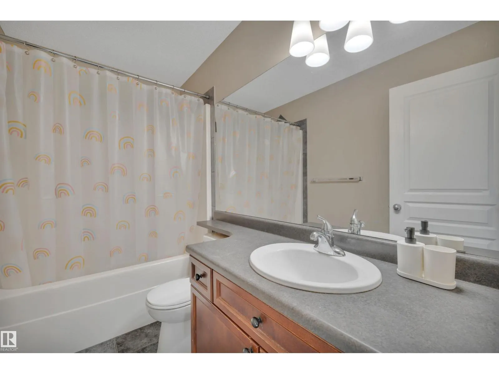 17632 87 ST NW