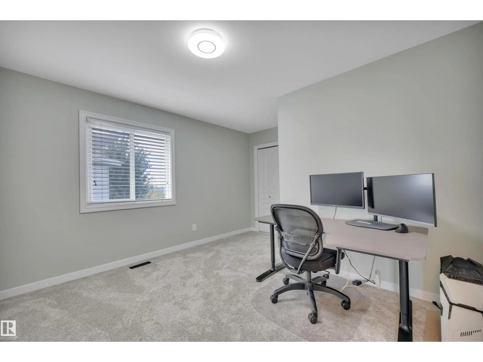 17632 87 ST NW