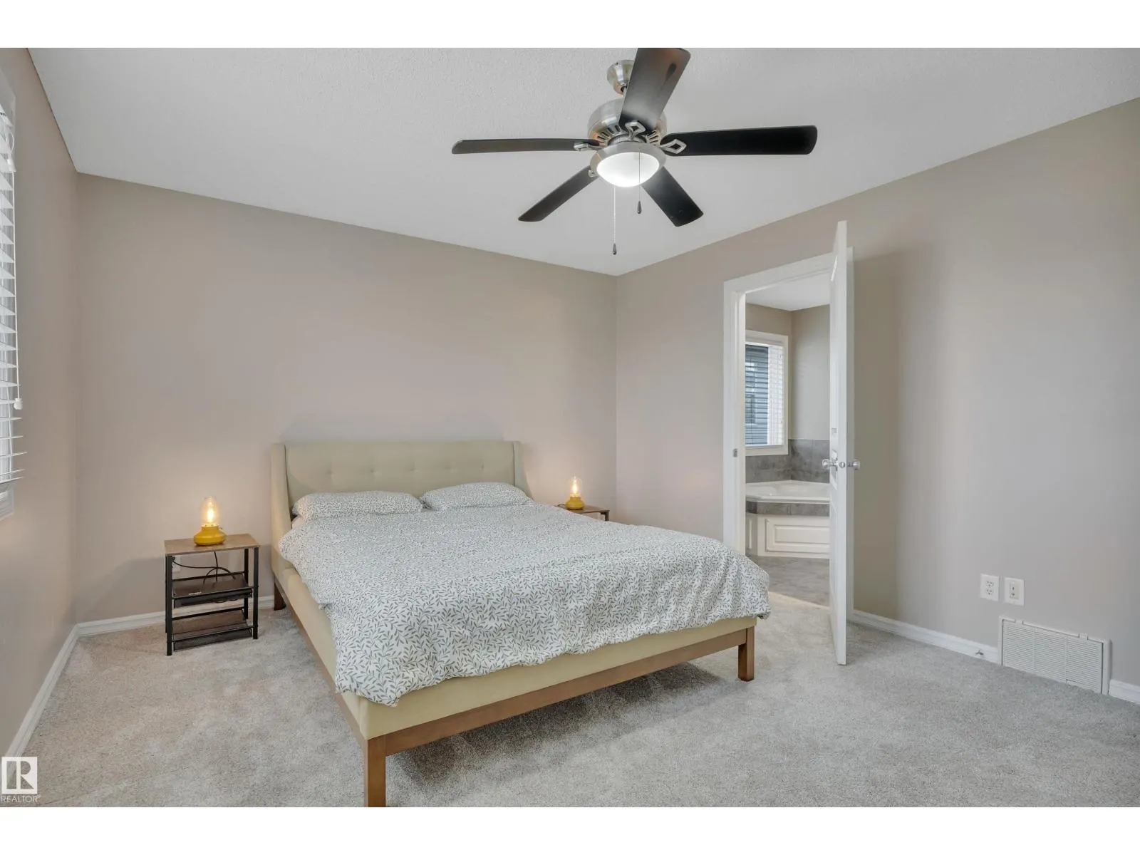 17632 87 ST NW