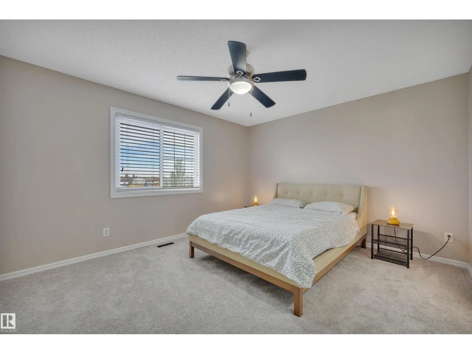 17632 87 ST NW