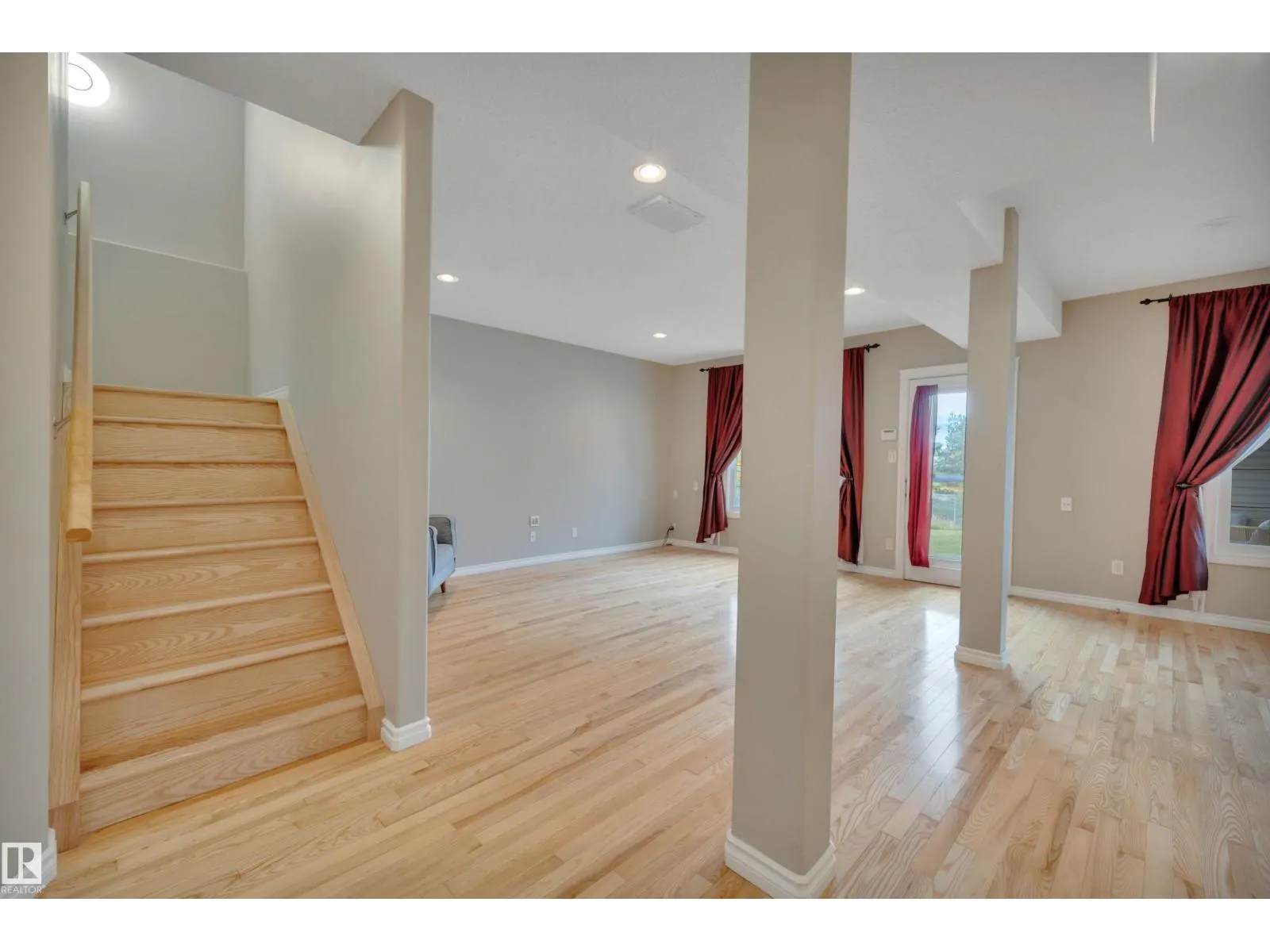 17632 87 ST NW