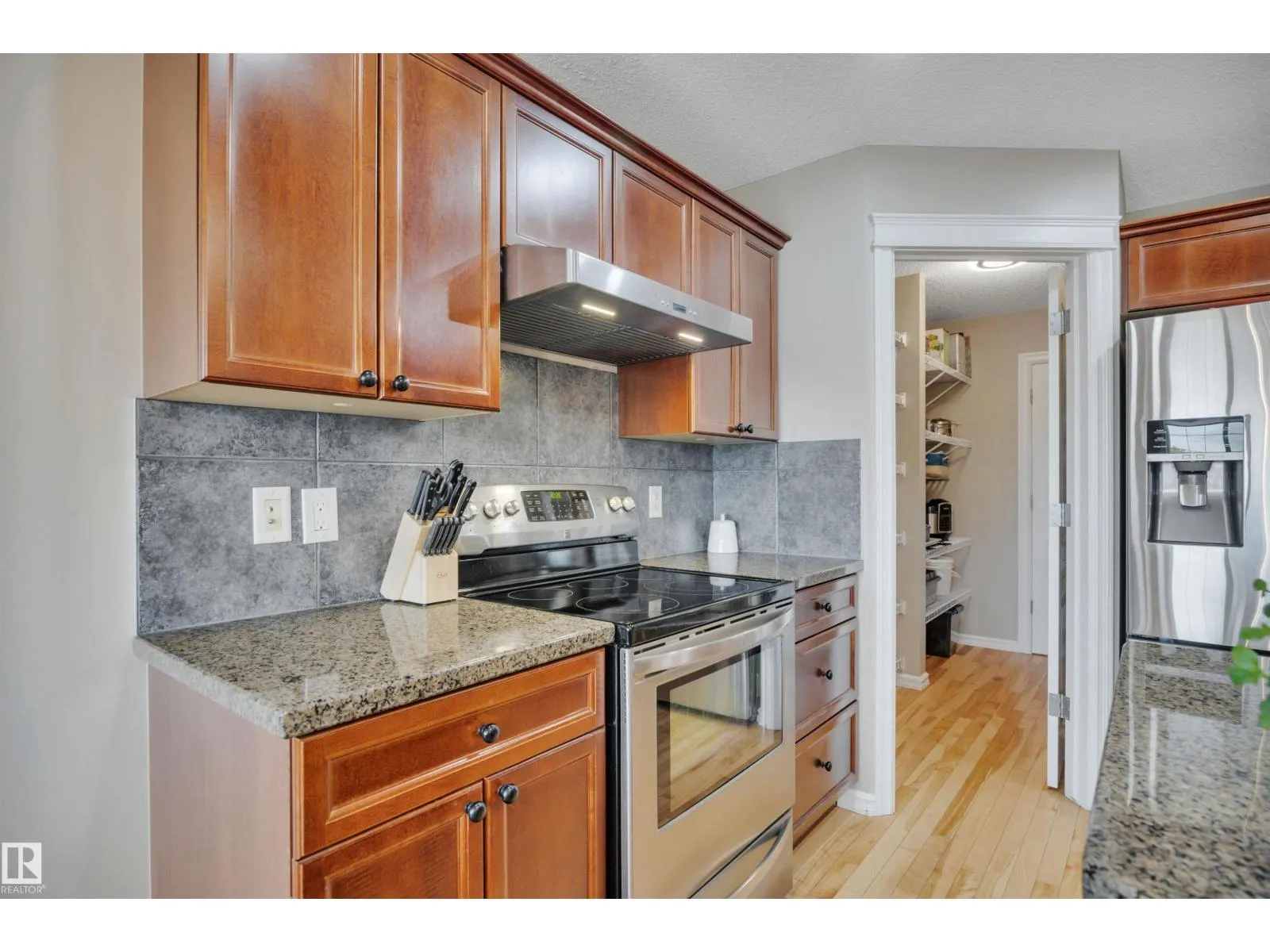 17632 87 ST NW