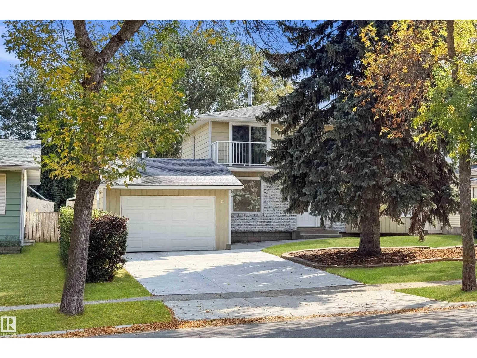 16 GRAHAM AV