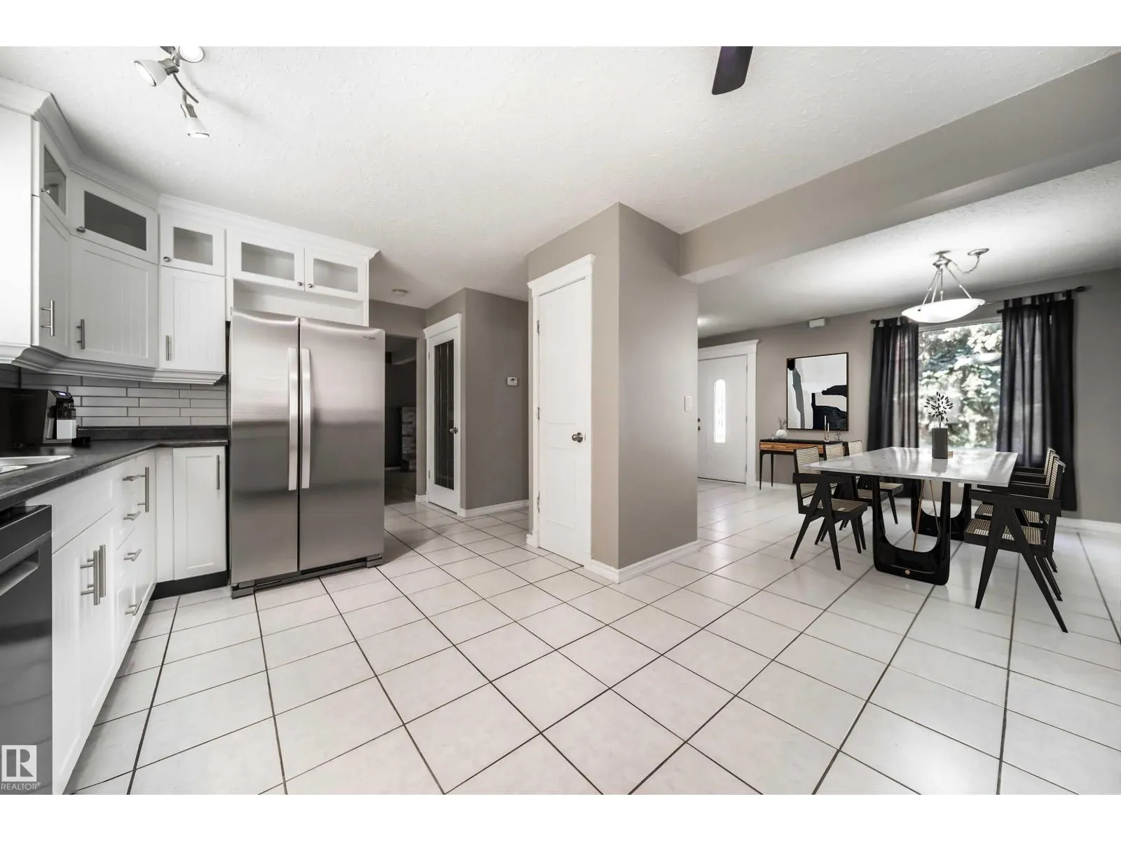 16 GRAHAM AV