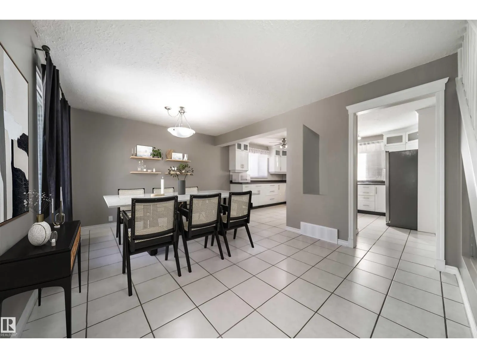 16 GRAHAM AV