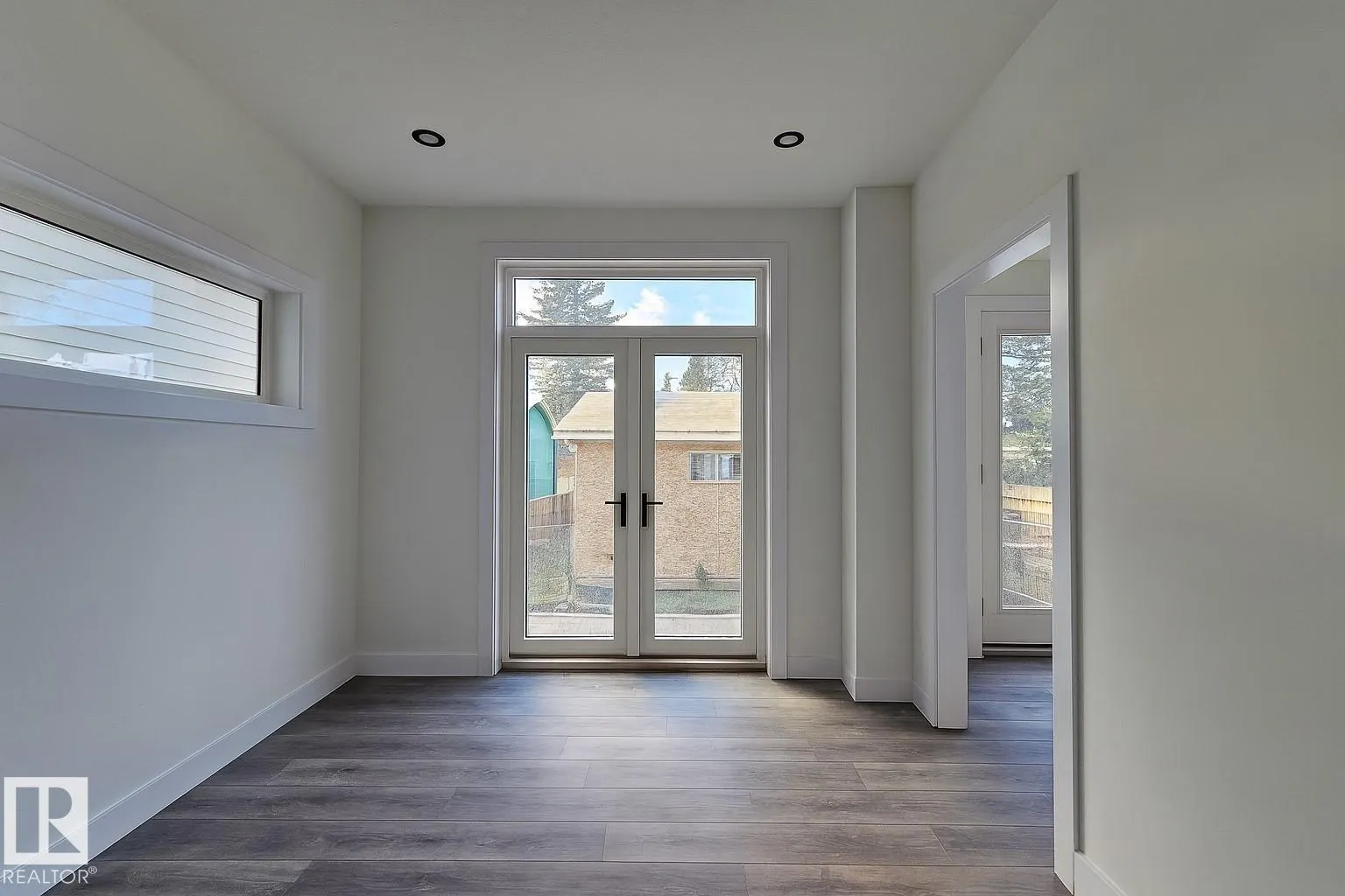 5306 104A ST NW