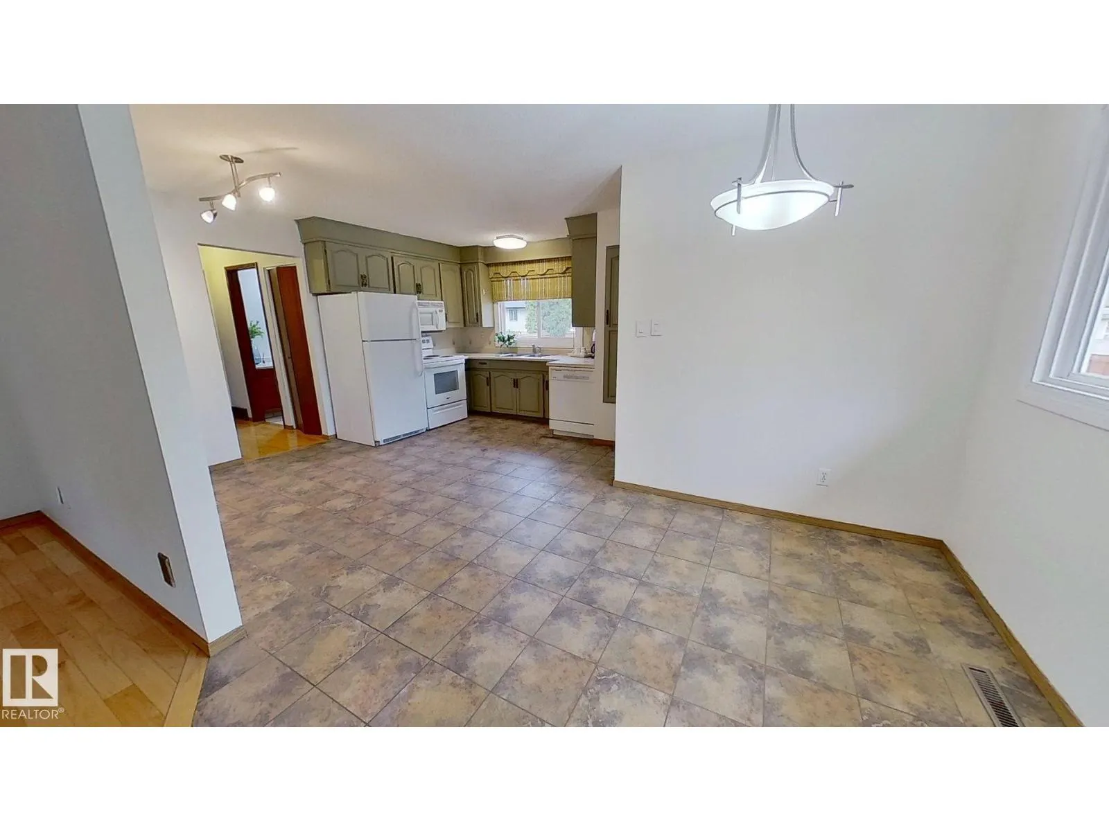 14811 61A ST NW