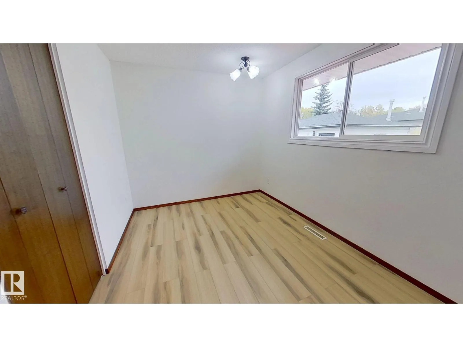 14811 61A ST NW