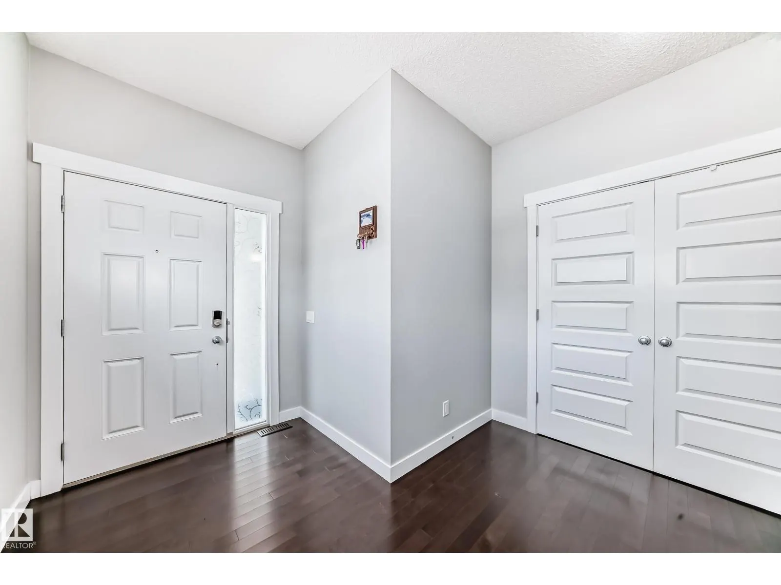 1452 30 ST NW