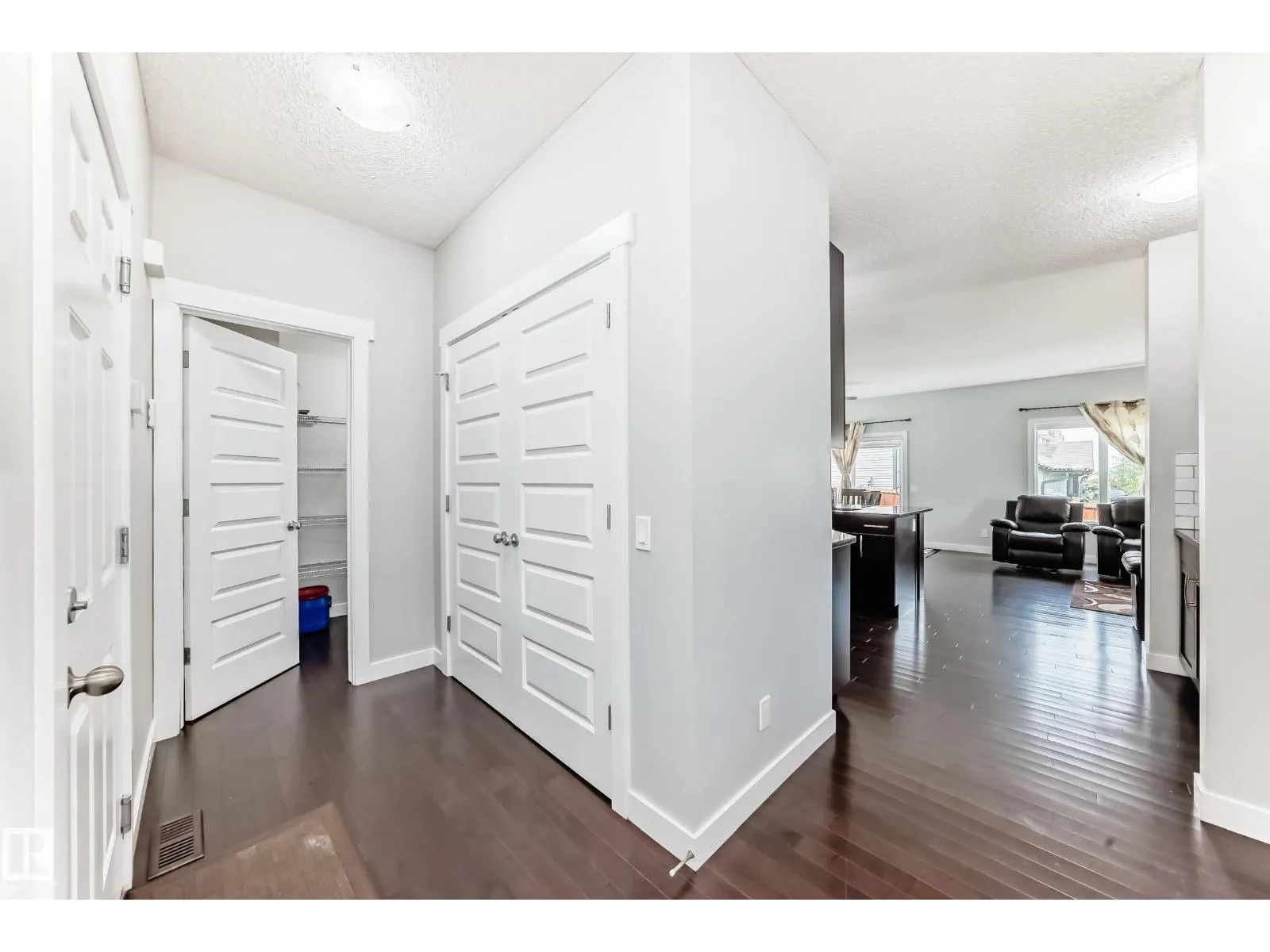 1452 30 ST NW