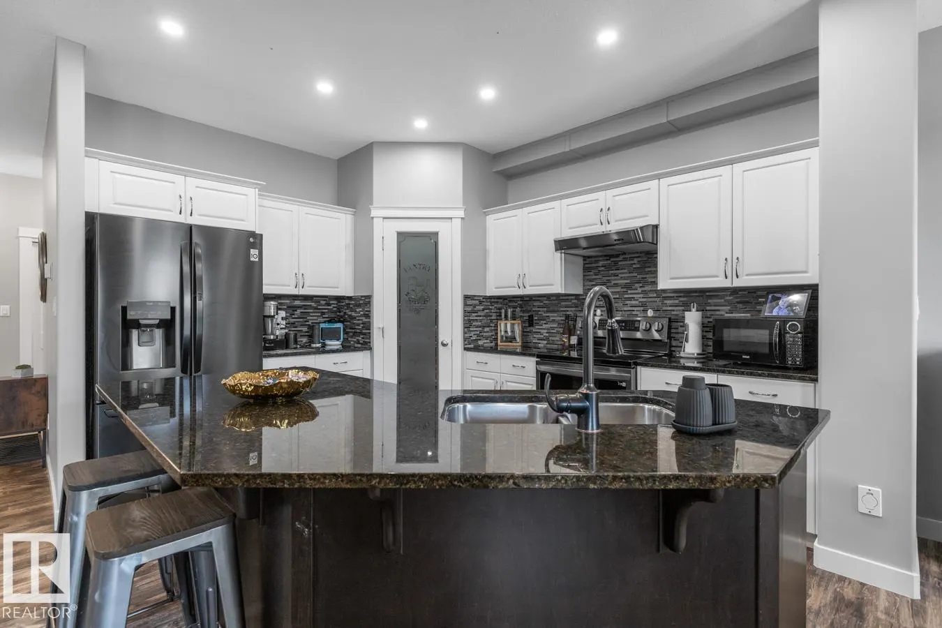 612 SUNCREST WY