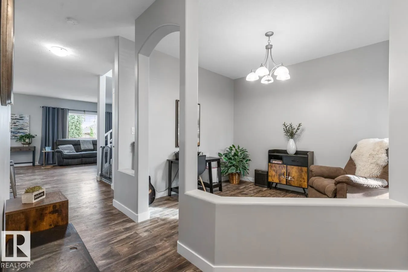 612 SUNCREST WY