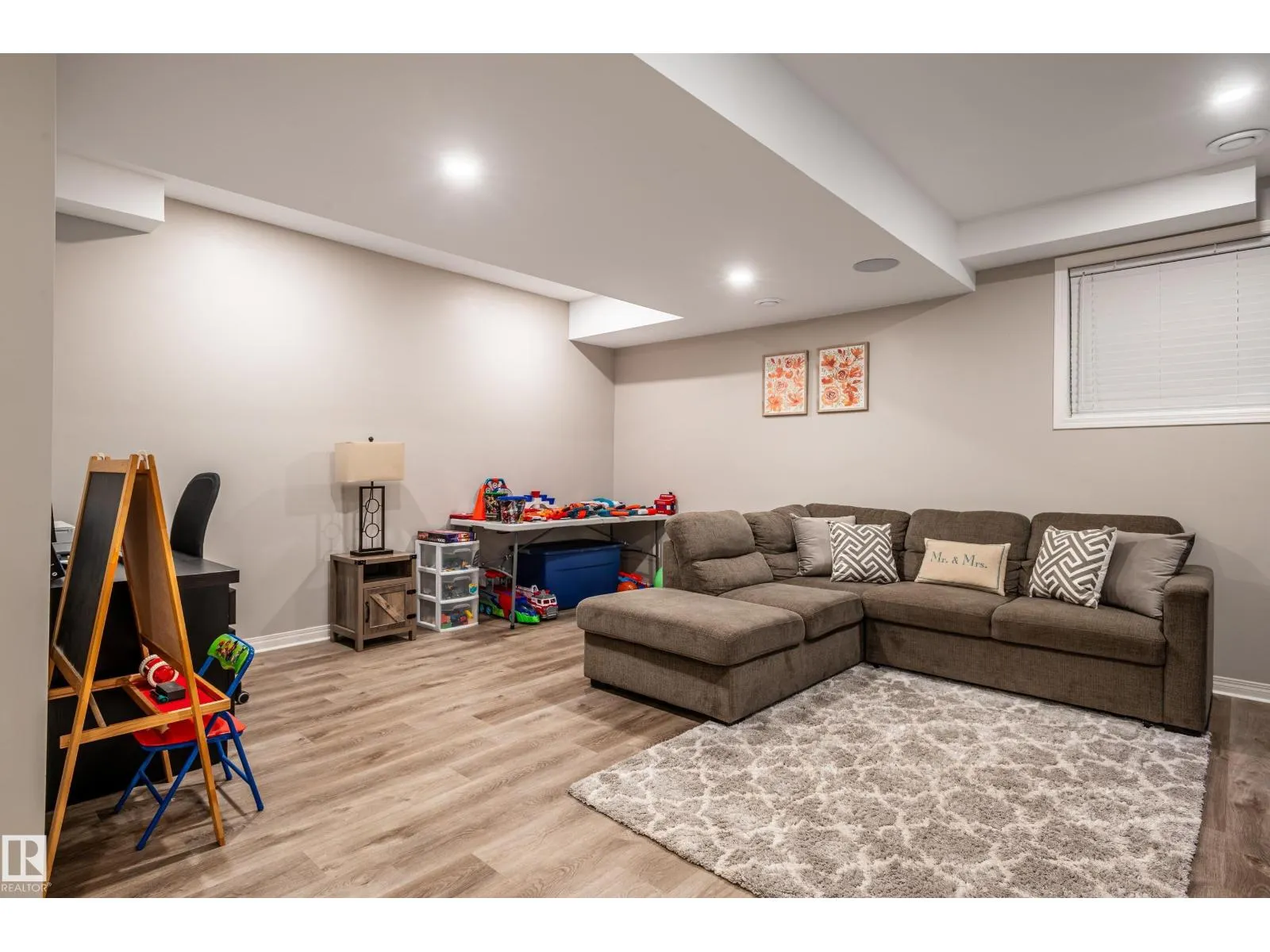 1737 Chapman WY SW