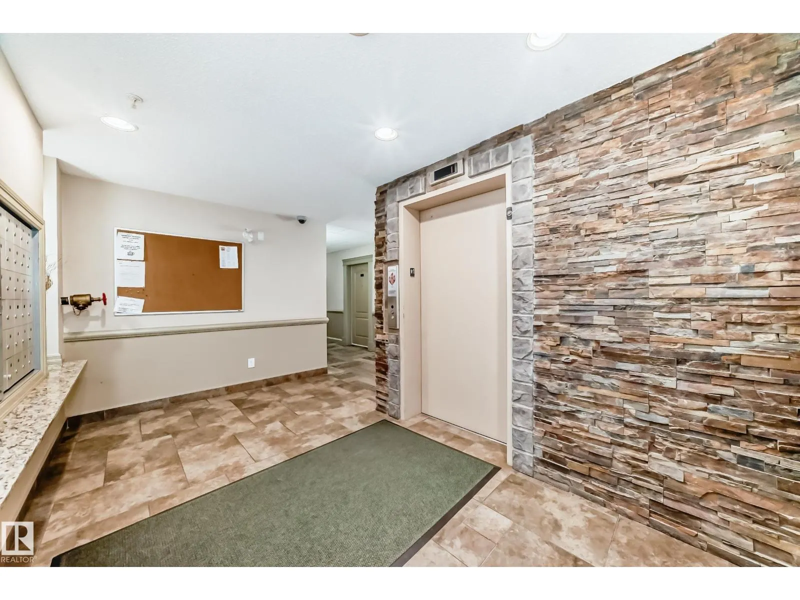 #412 271 CHARLOTTE WY
