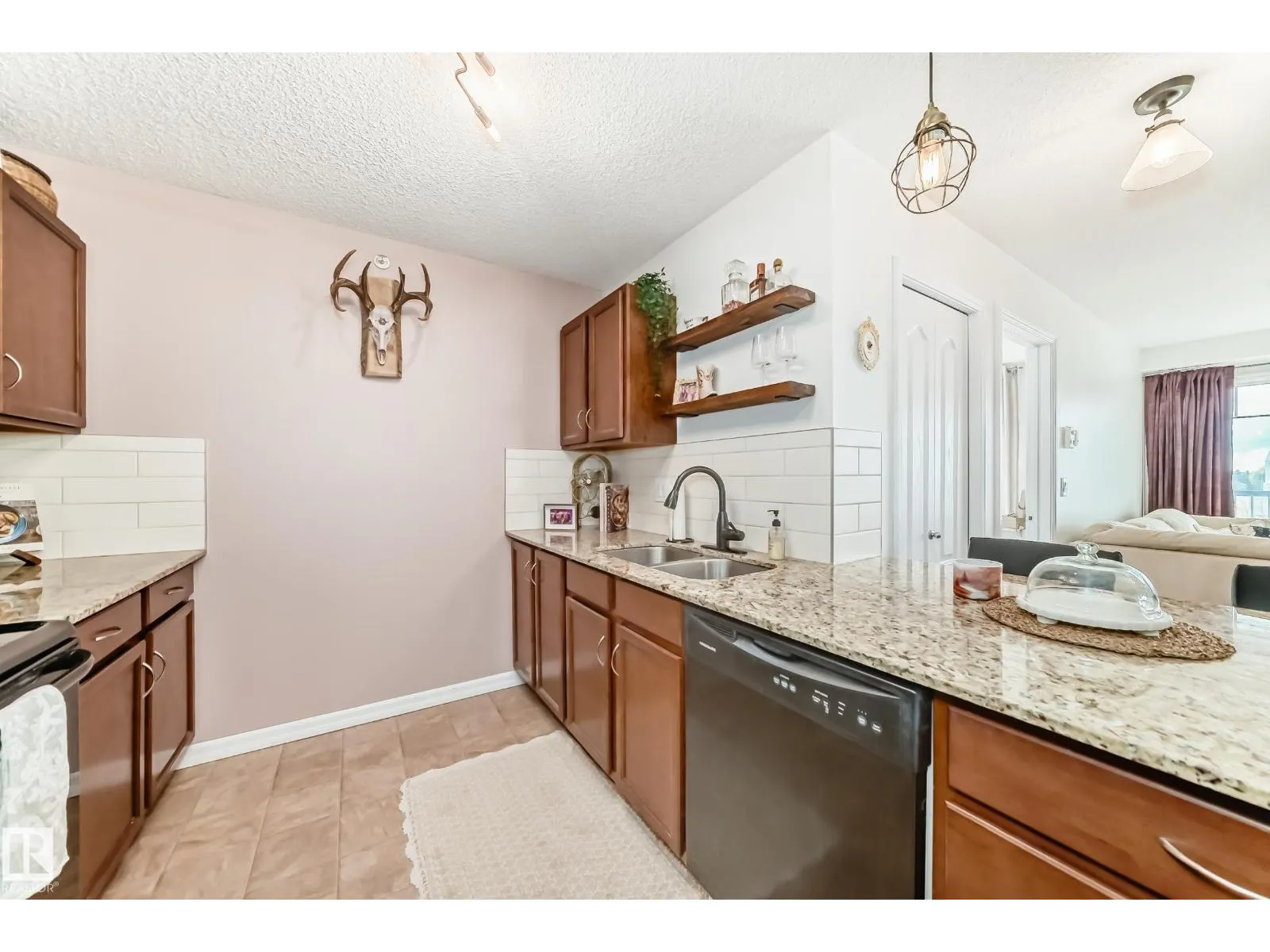 #412 271 CHARLOTTE WY