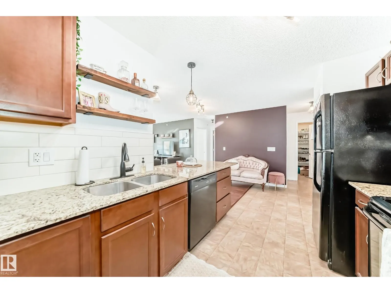 #412 271 CHARLOTTE WY