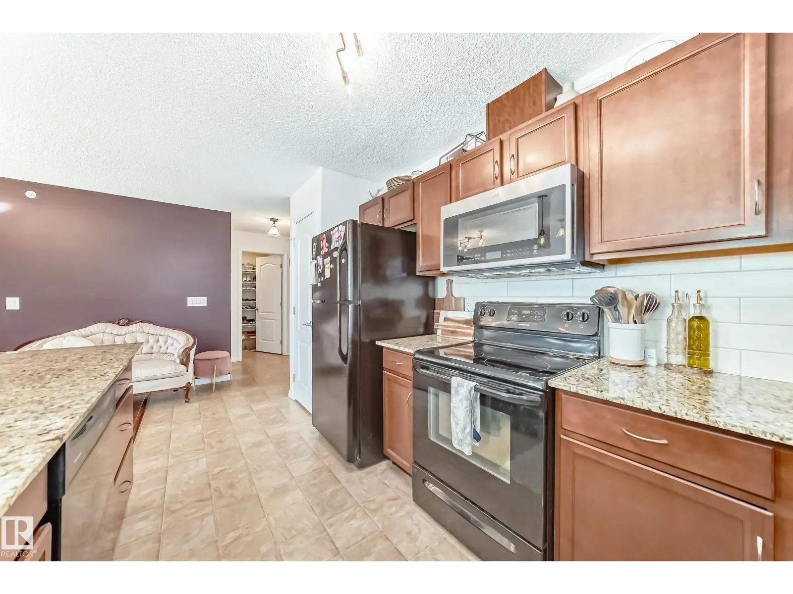 #412 271 CHARLOTTE WY