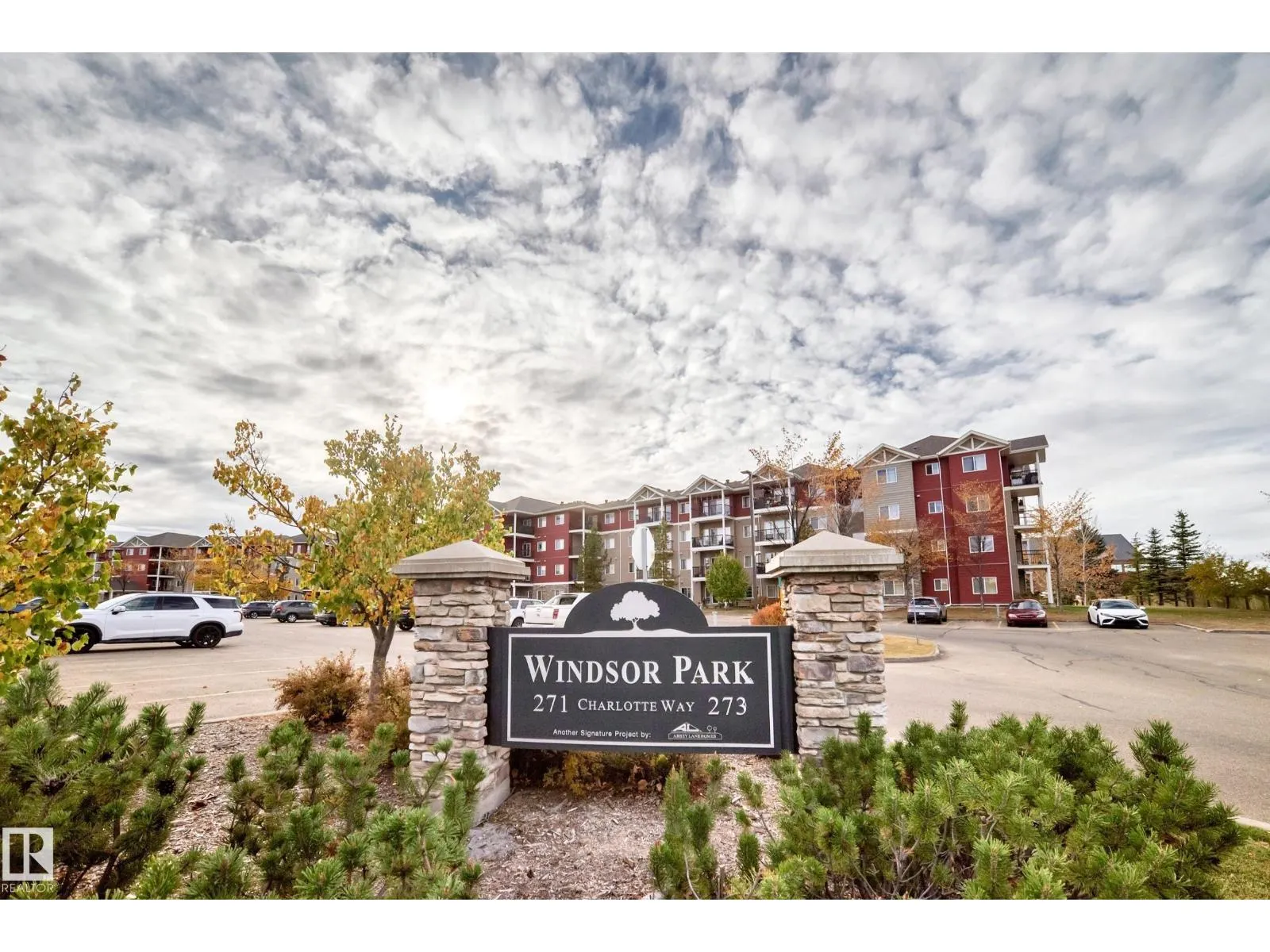 #412 271 CHARLOTTE WY