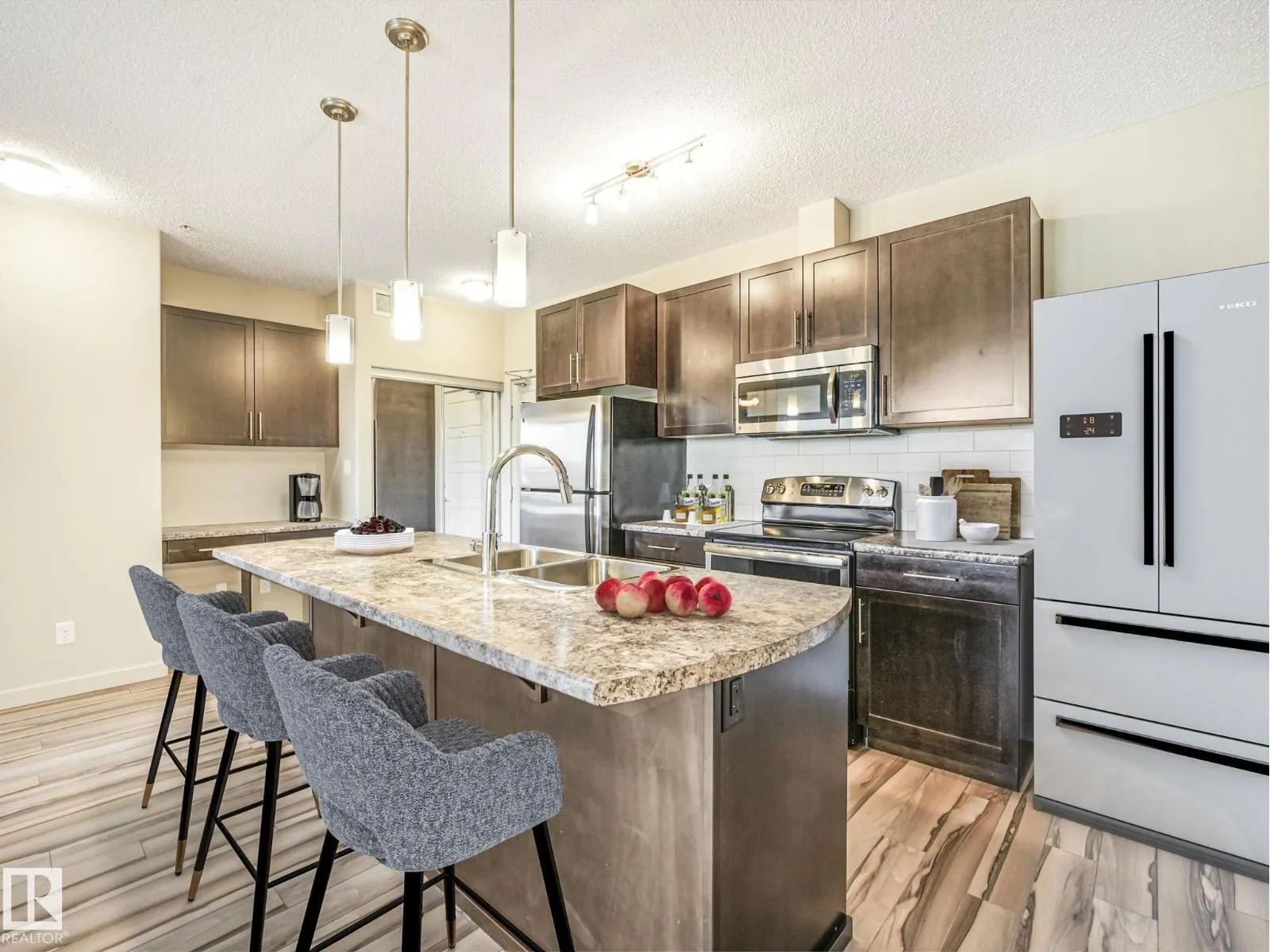 #317 1144 ADAMSON DR SW