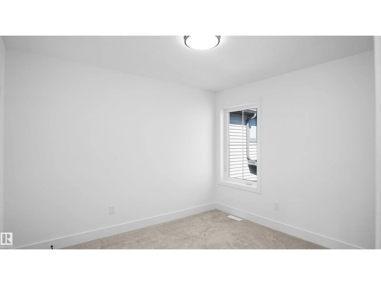 711 31 AV NW