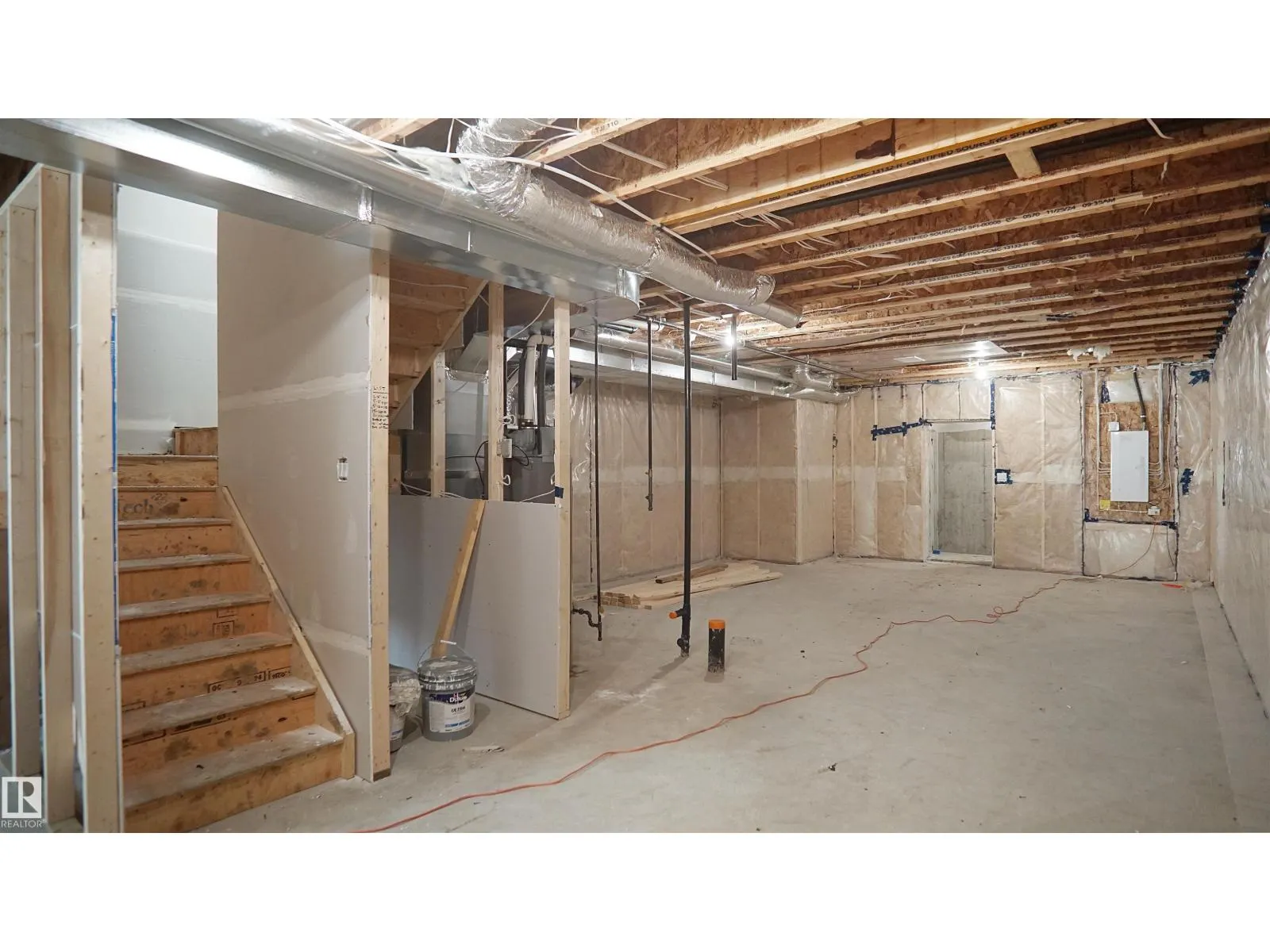 711 31 AV NW