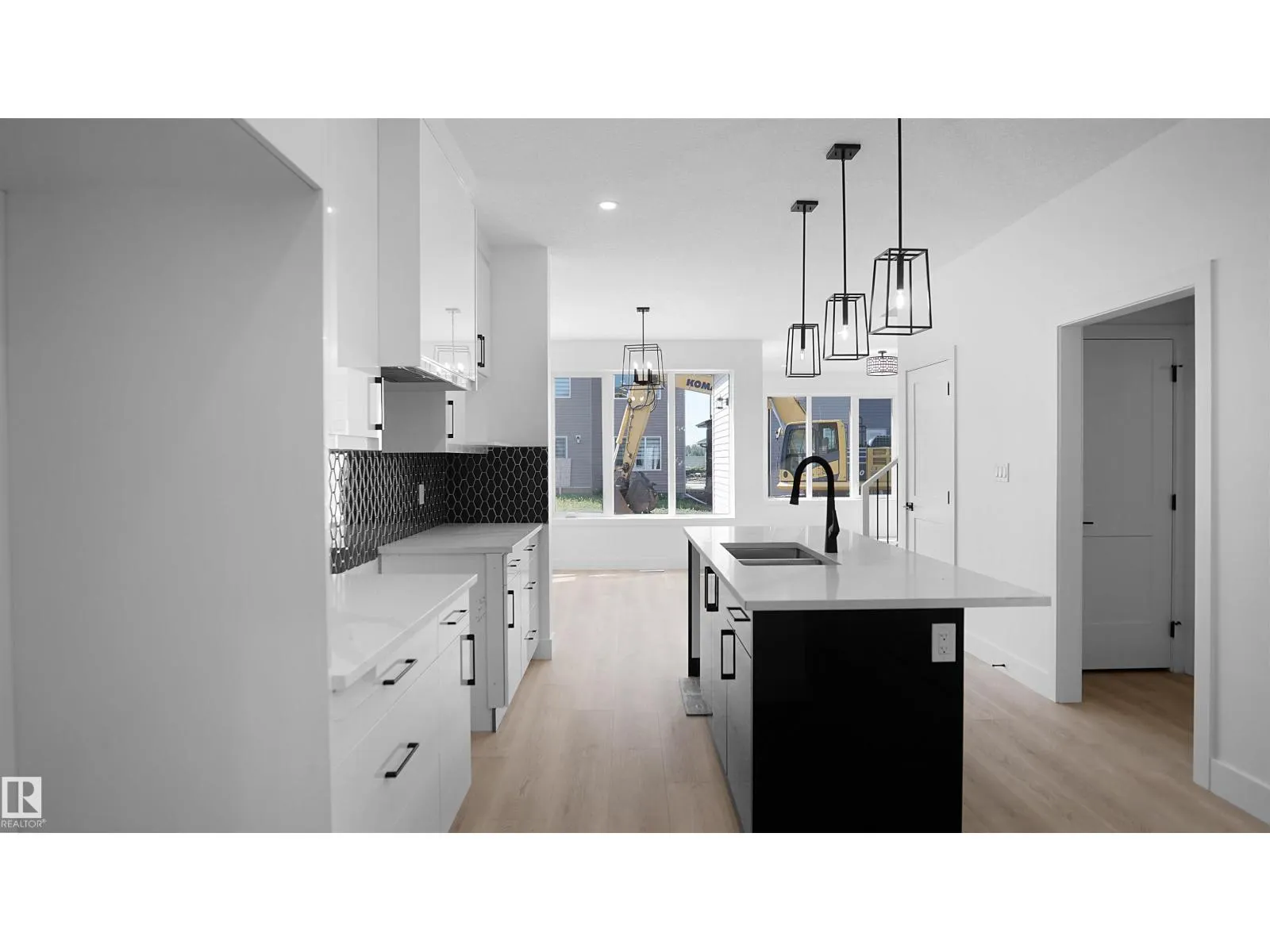 711 31 AV NW