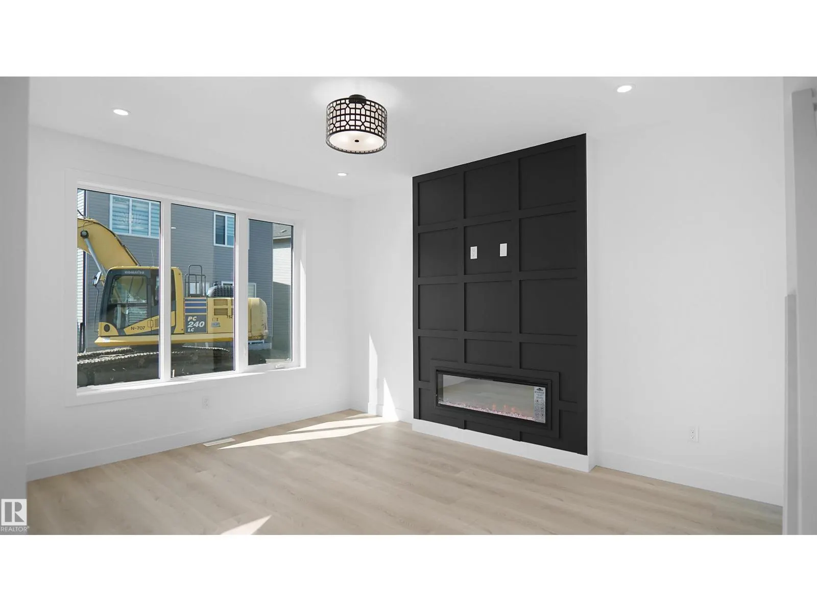 711 31 AV NW