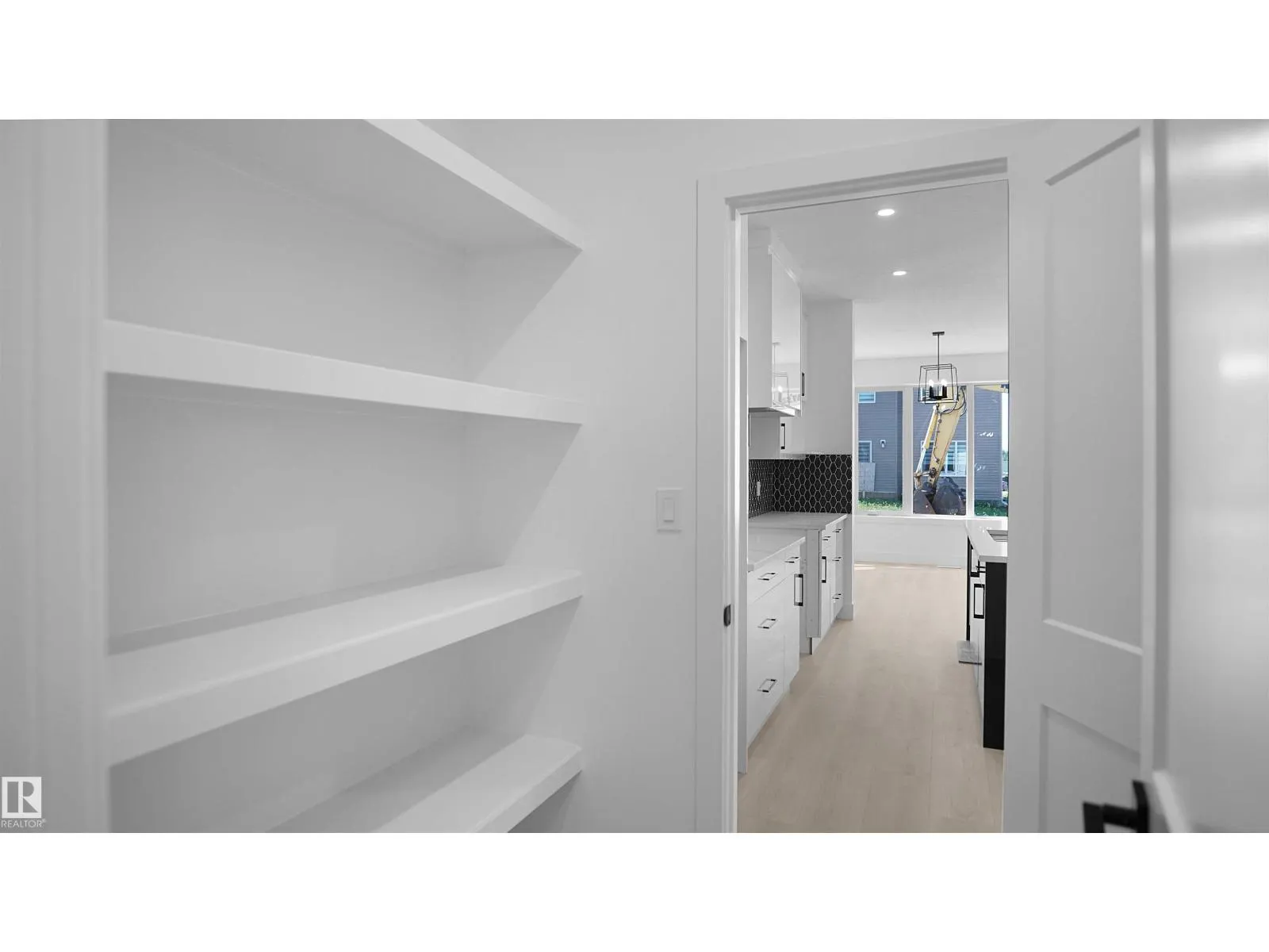 711 31 AV NW