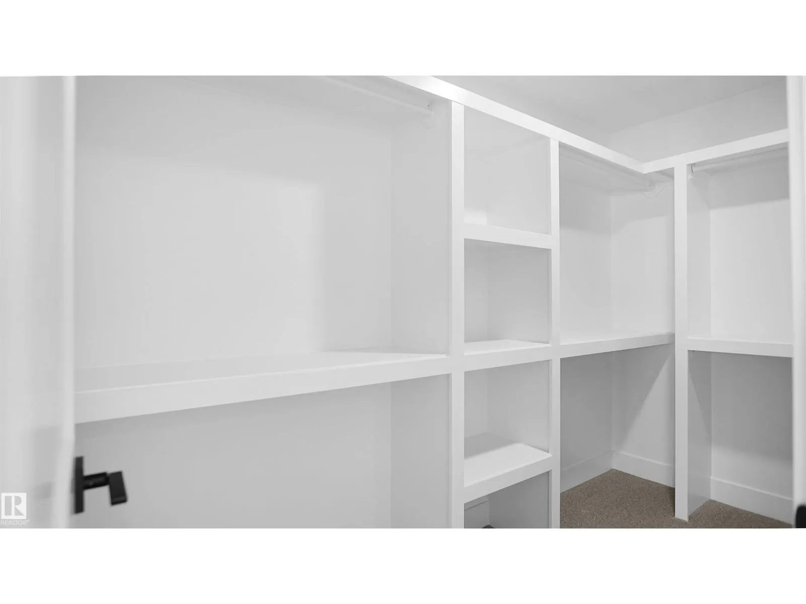711 31 AV NW