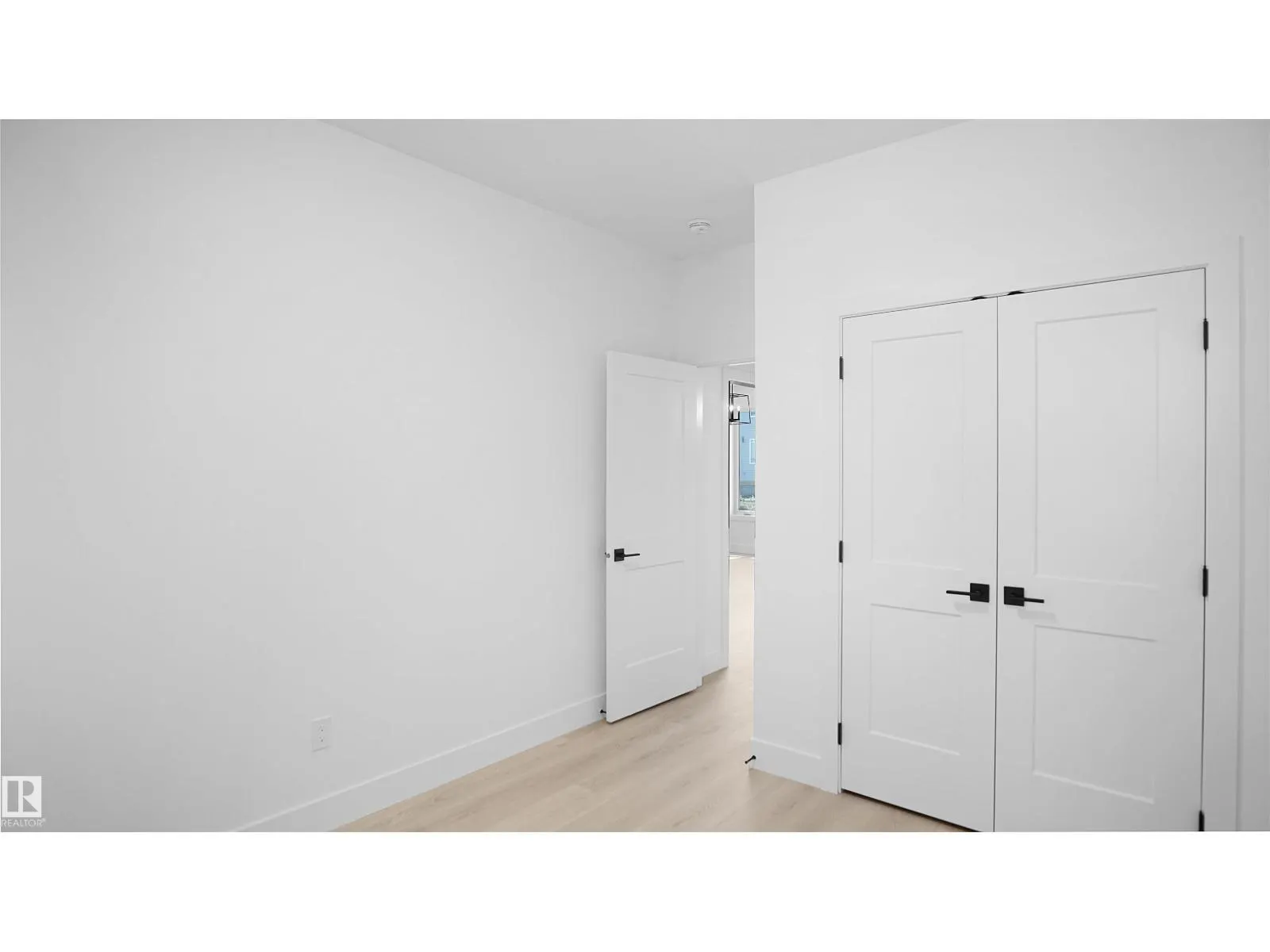 711 31 AV NW