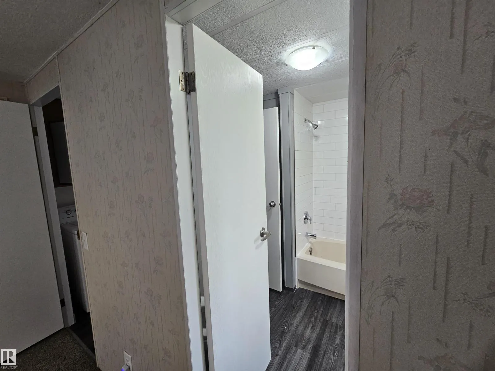 #46 54222 RGE ROAD 25