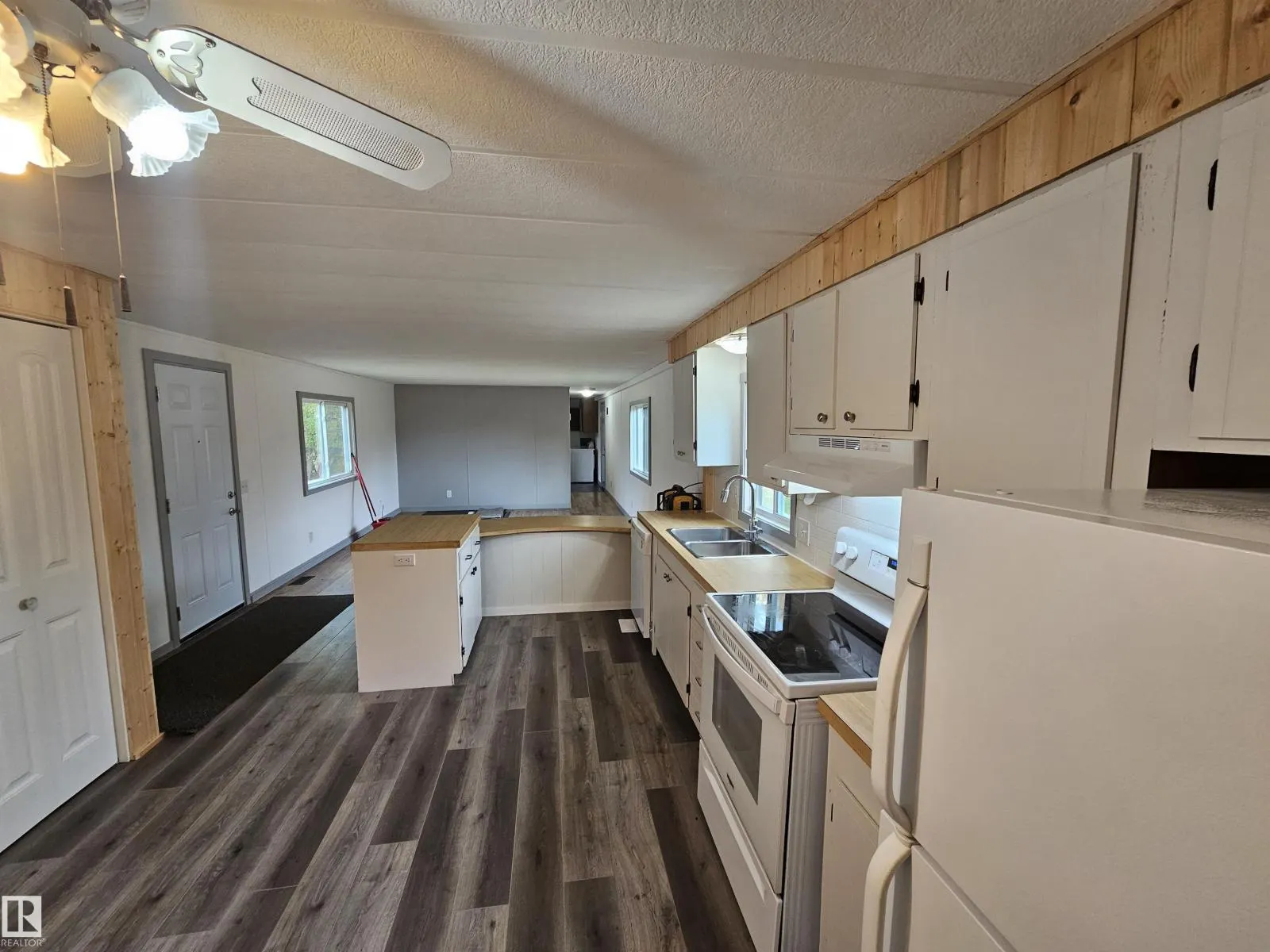 #46 54222 RGE ROAD 25