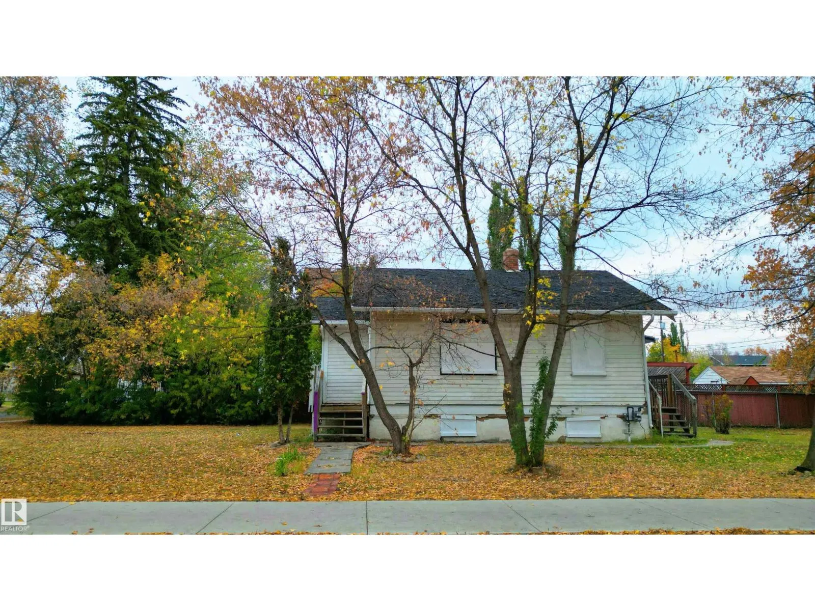 12001 88 ST NW
