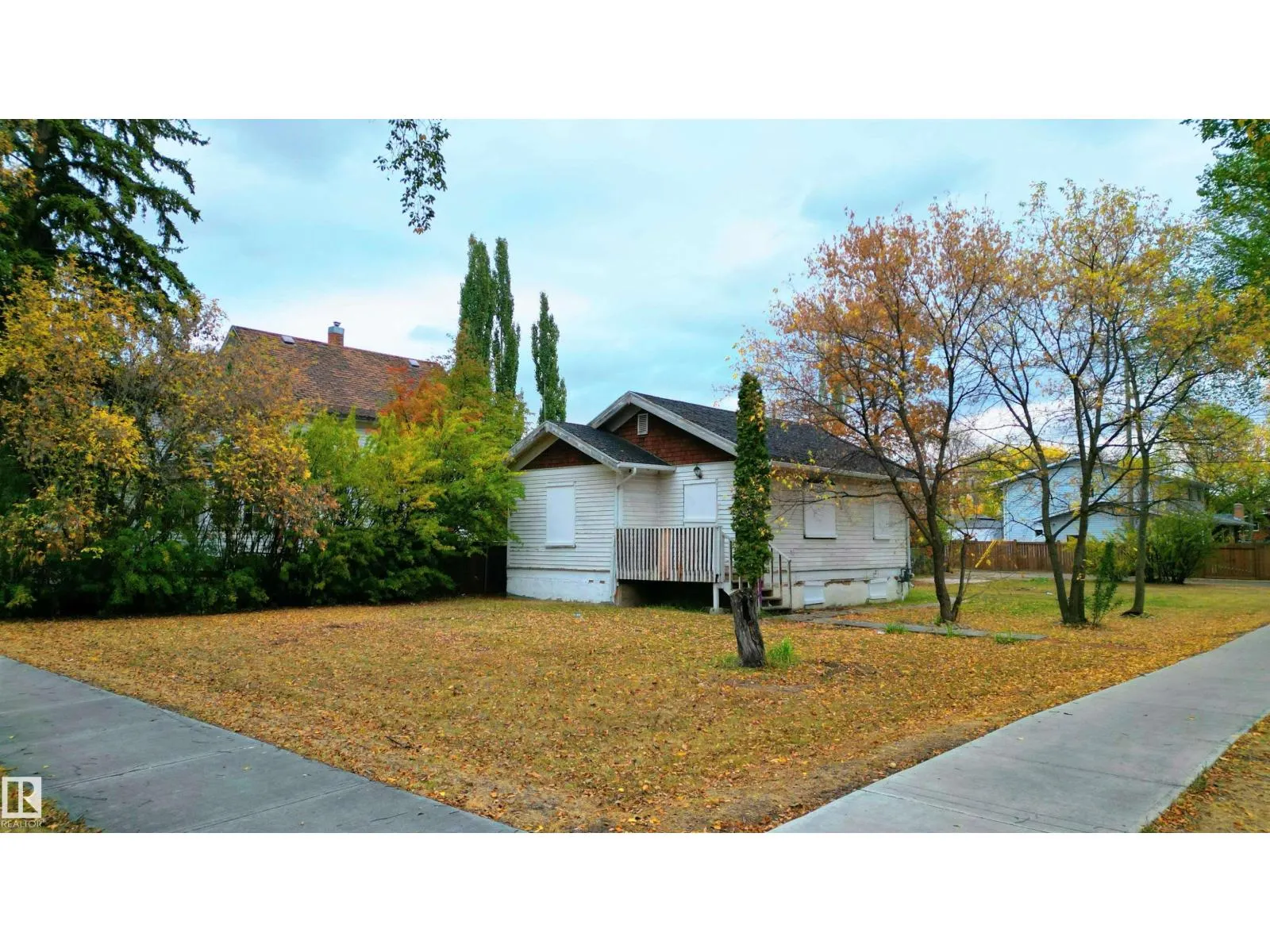 12001 88 ST NW