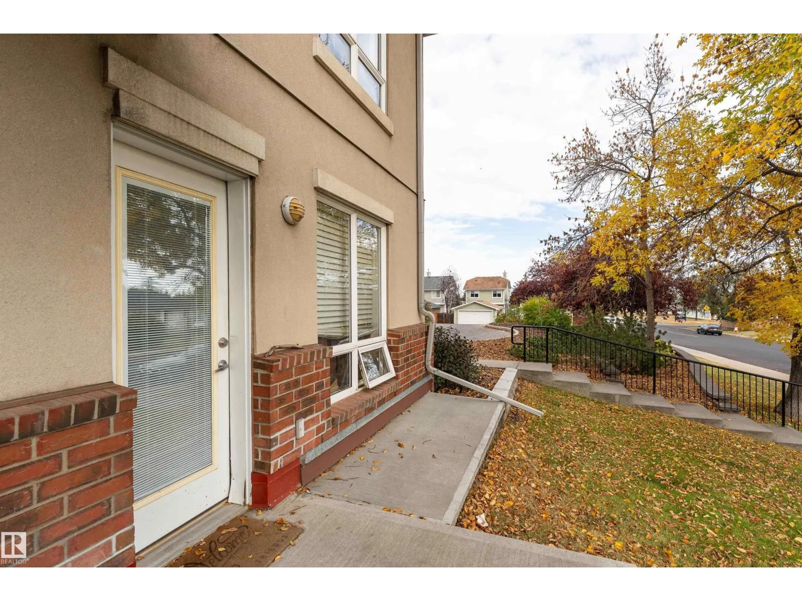 #101 6220 134 AV NW