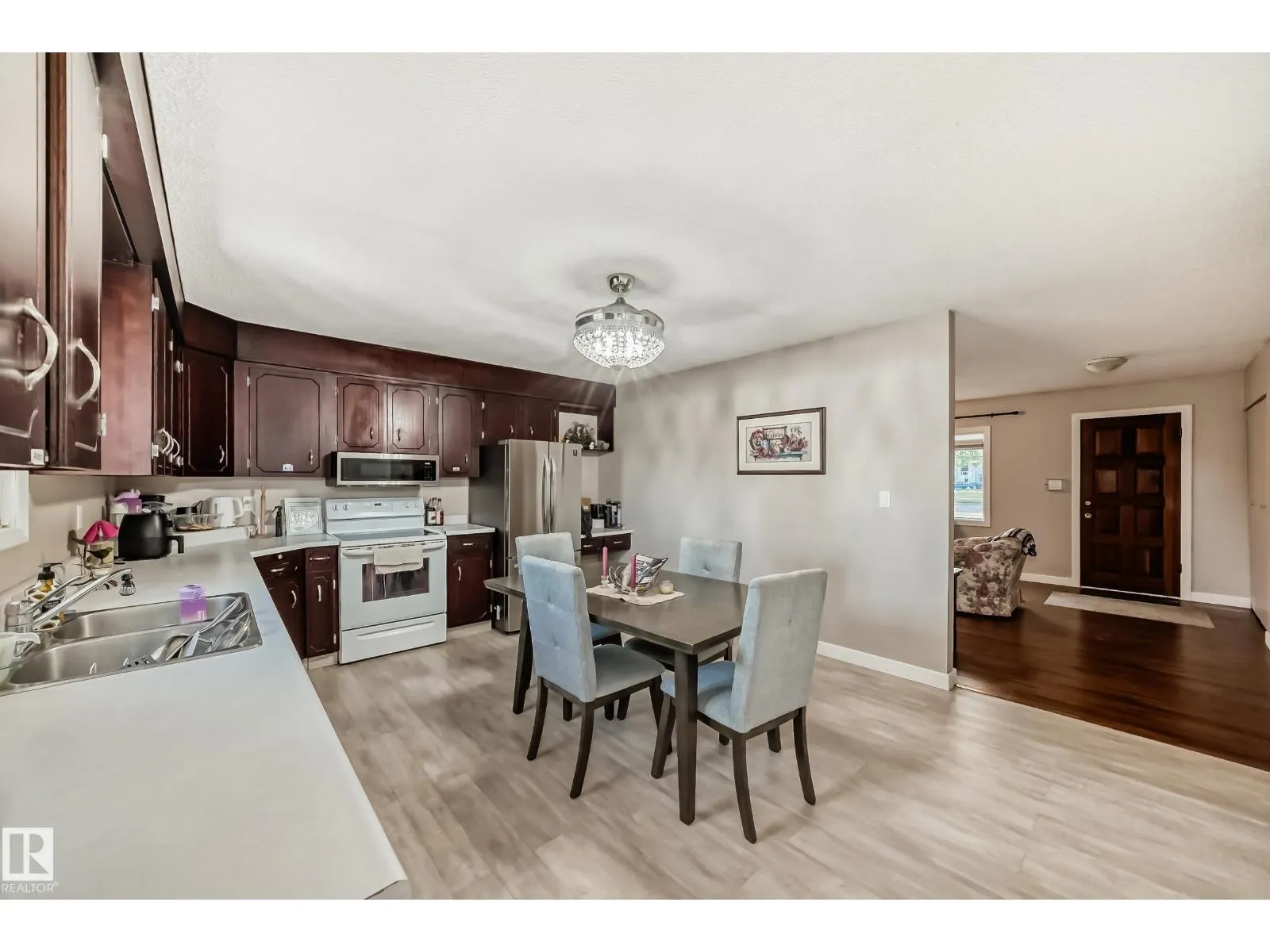 5093 45 ST