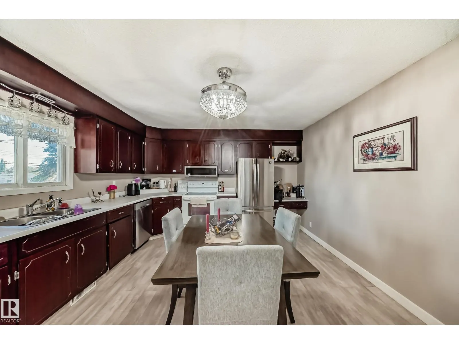 5093 45 ST