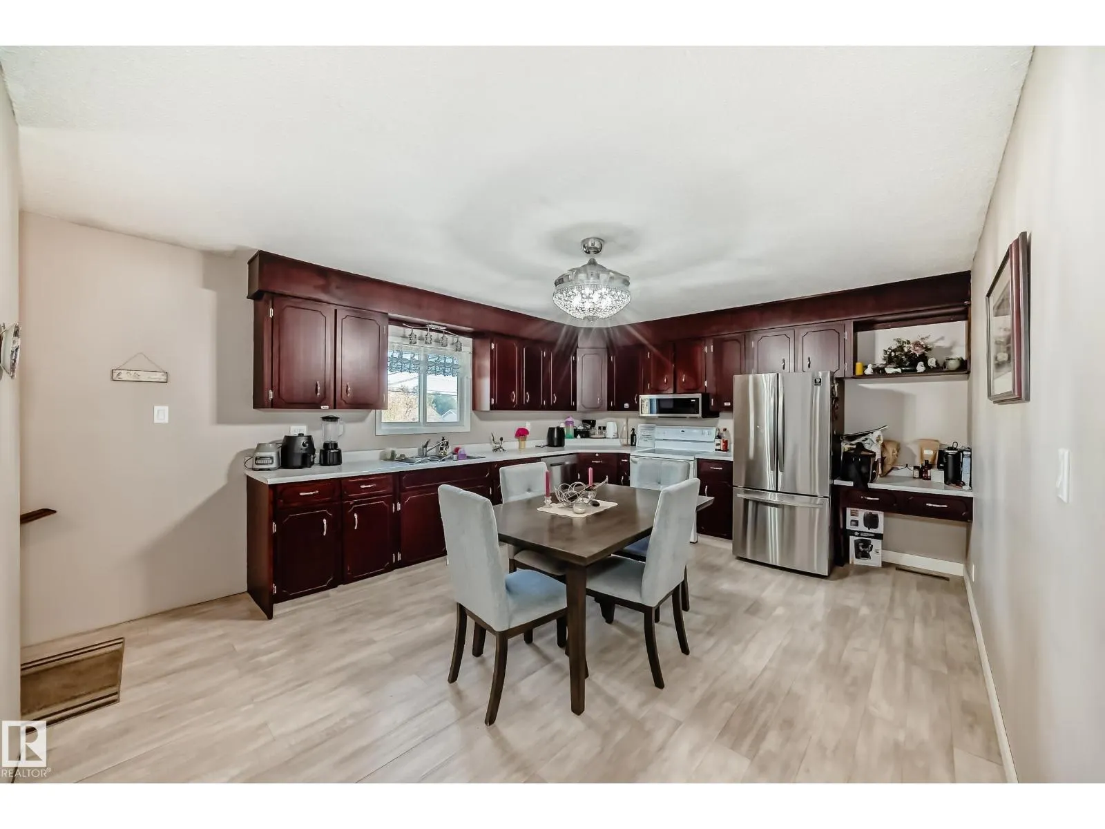 5093 45 ST