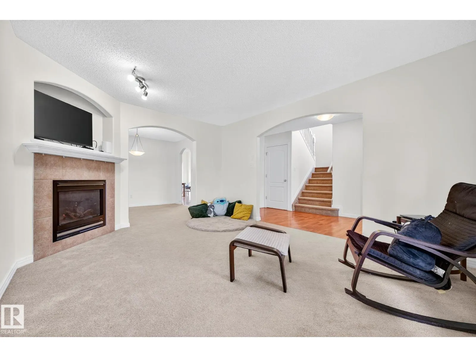 2626 TAYLOR GREEN NW