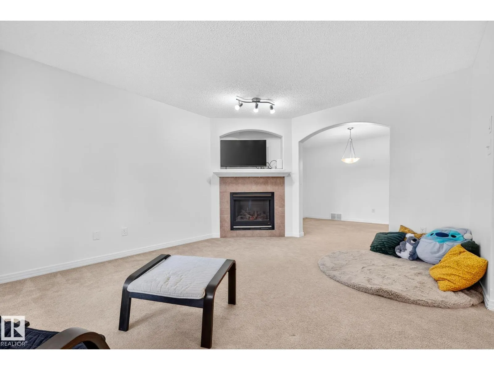 2626 TAYLOR GREEN NW