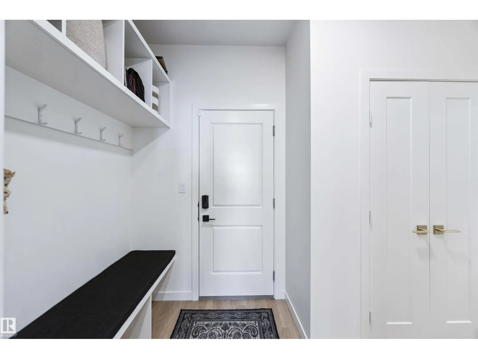 3233 KULAY WY SW